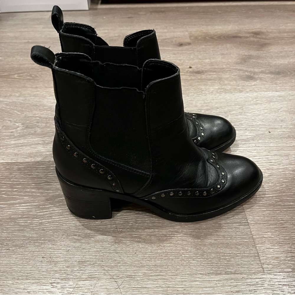 Carvela Kurt Keiger booties